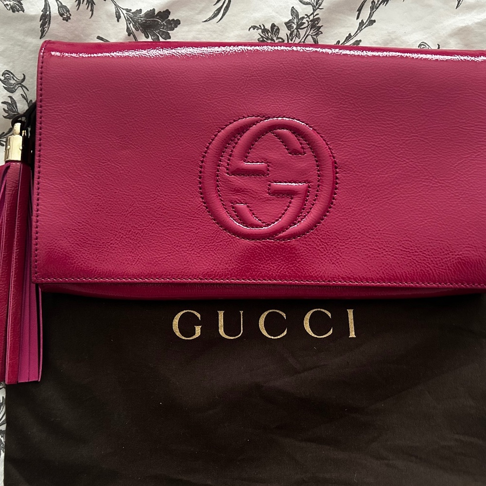 Gucci Soho Clutch Fuchsia/Pink Patent Leather